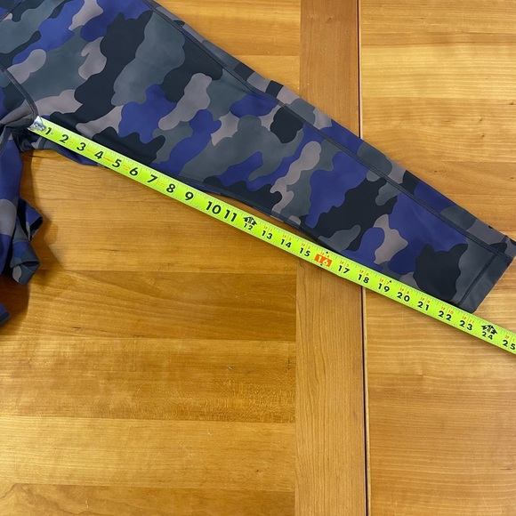 Athleta Ultimate Stash Printed 7/8 Tight large - Picture 12 of 14